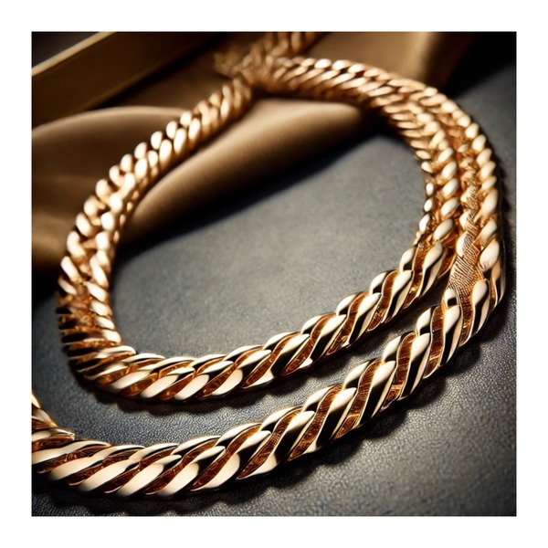 زنجیر شاه‌ماهی (Herringbone)؛ انتخابی شیک و متفاوت برای دوستداران طلا